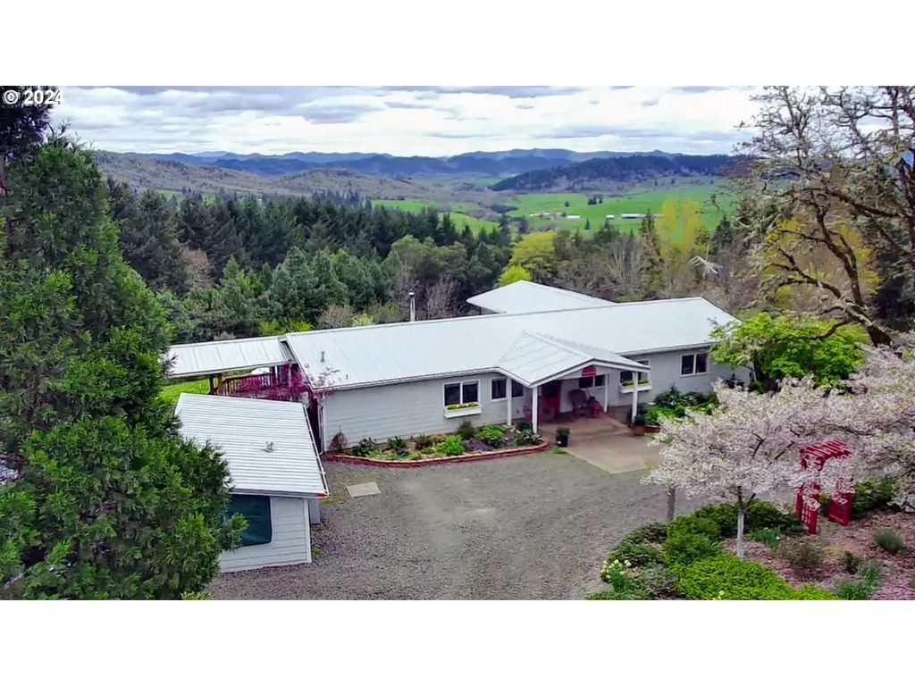 1343 Mustang Drive Oakland OR 97462