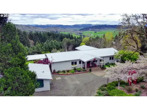 1343 Mustang Drive Oakland OR 97462