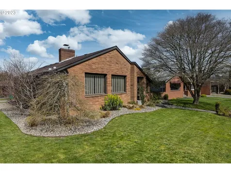 3905 Ne Holman Street Portland OR 97211
