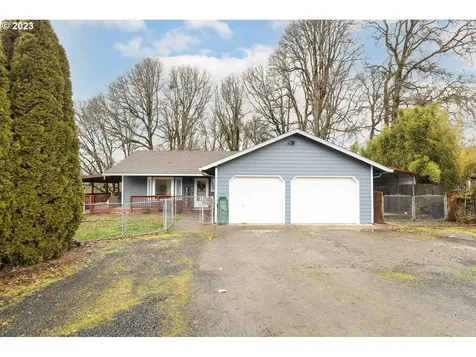 302 Enos Street Amity OR 97101