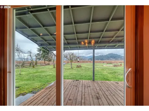 7346 Thurston Road Springfield OR 97478