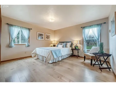 7346 Thurston Road Springfield OR 97478