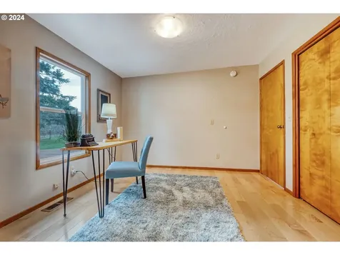 7346 Thurston Road Springfield OR 97478