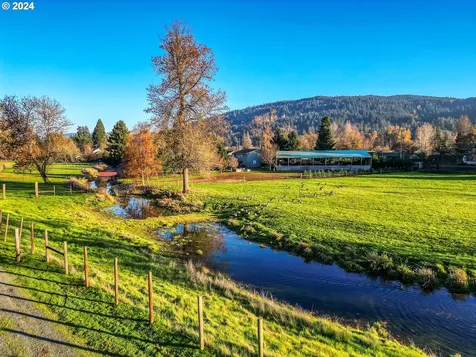 7346 Thurston Road Springfield OR 97478