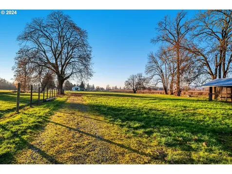 7346 Thurston Road Springfield OR 97478