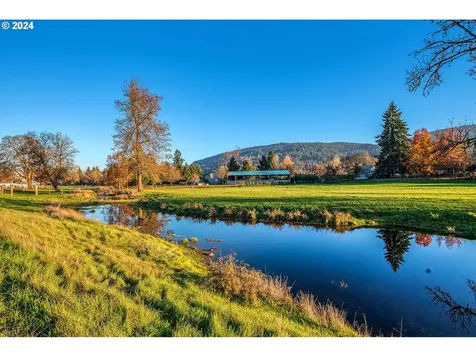 7346 Thurston Road Springfield OR 97478