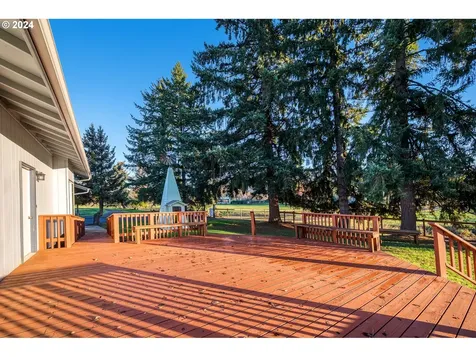 7346 Thurston Road Springfield OR 97478