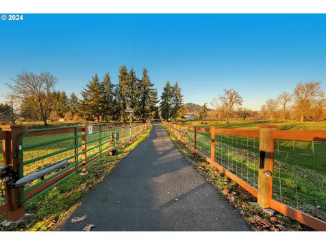 7346 Thurston Road Springfield OR 97478