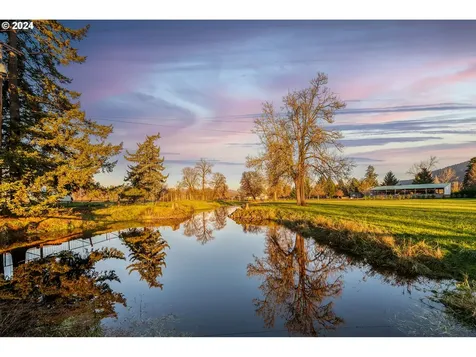 7346 Thurston Road Springfield OR 97478