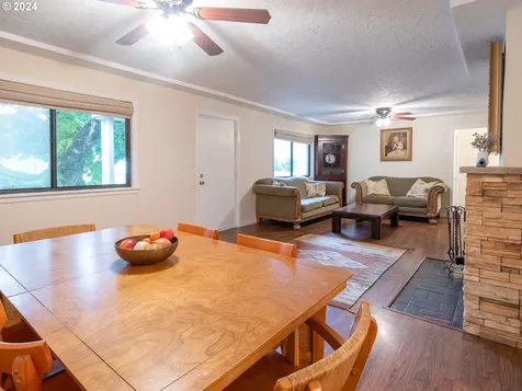 32635 Se Hurlburt Road Corbett OR 97019