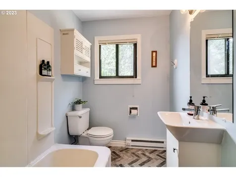 32635 Se Hurlburt Road Corbett OR 97019