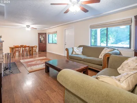 32635 Se Hurlburt Road Corbett OR 97019