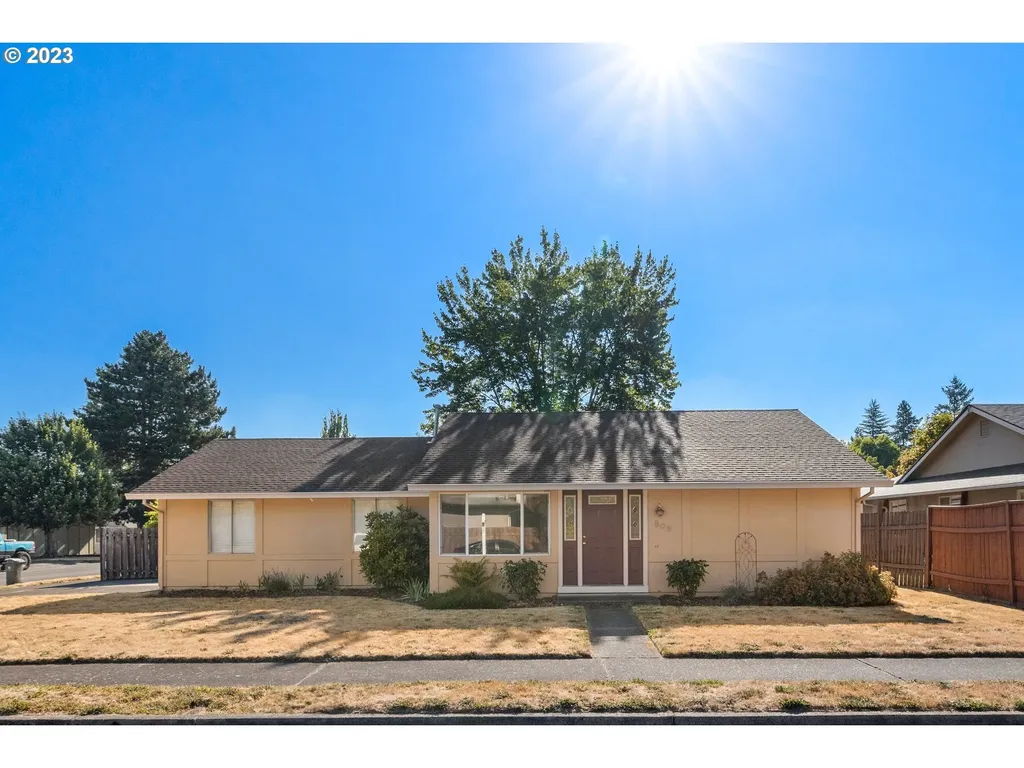 808 Se 208th Avenue Gresham OR 97030