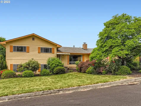 8753 Se Owen Drive Happy Valley OR 97086