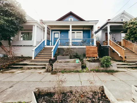 2933 Se 17th Avenue Portland OR 97202