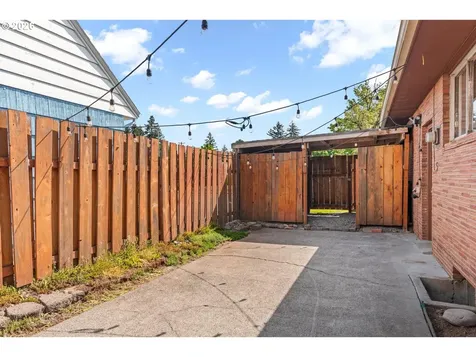 10919 SE Mill Court Portland OR 97216