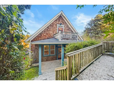 2798 Sw Anchor Avenue Lincoln City OR 97367