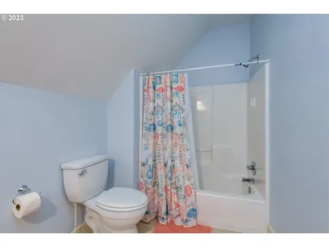 2798 Sw Anchor Avenue Lincoln City OR 97367