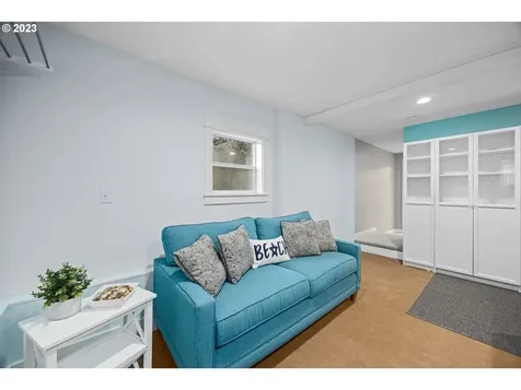 2798 Sw Anchor Avenue Lincoln City OR 97367