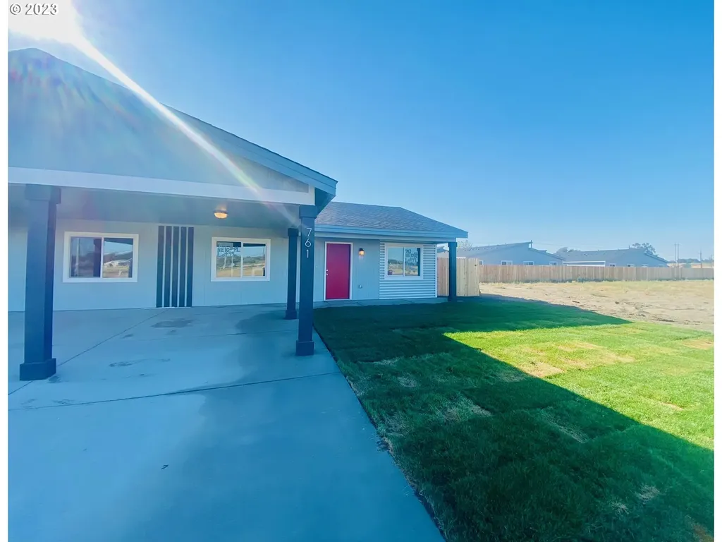 761 Ne 10th Place Hermiston OR 97838