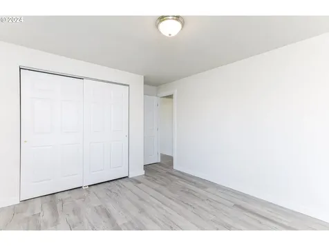 70 Nw Civil Bend Avenue Winston OR 97496