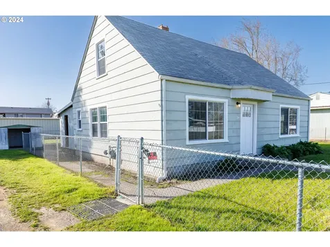 70 Nw Civil Bend Avenue Winston OR 97496