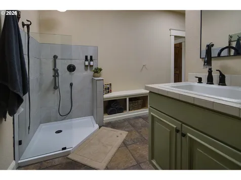 4912 NE Littlefield Drive La Center WA 98629