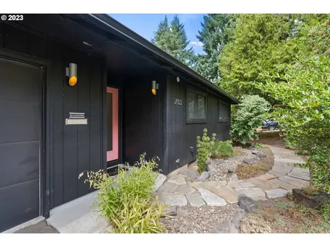 7103 Sw 35th Avenue Portland OR 97219