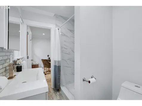 2817 NE Weidler Street Portland OR 97232