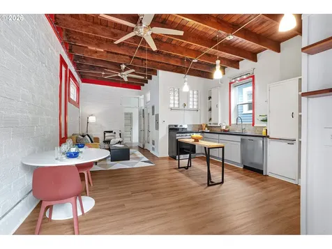 2817 NE Weidler Street Portland OR 97232