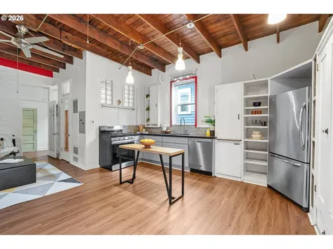 2817 NE Weidler Street Portland OR 97232