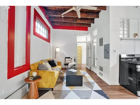 2817 NE Weidler Street Portland OR 97232