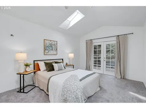 2817 NE Weidler Street Portland OR 97232