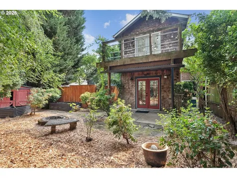 2817 NE Weidler Street Portland OR 97232
