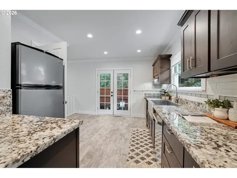 2817 NE Weidler Street Portland OR 97232