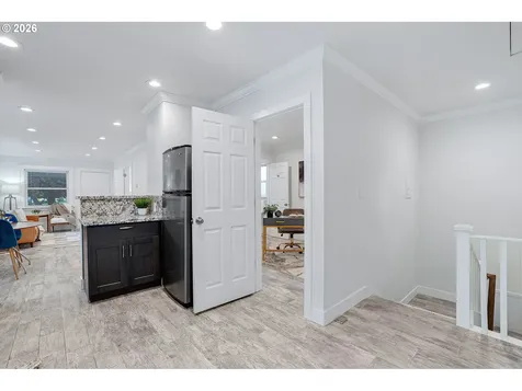 2817 NE Weidler Street Portland OR 97232