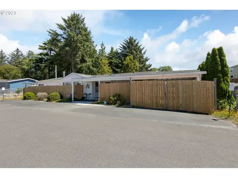 250 Se Oar Avenue Lincoln City OR 97367