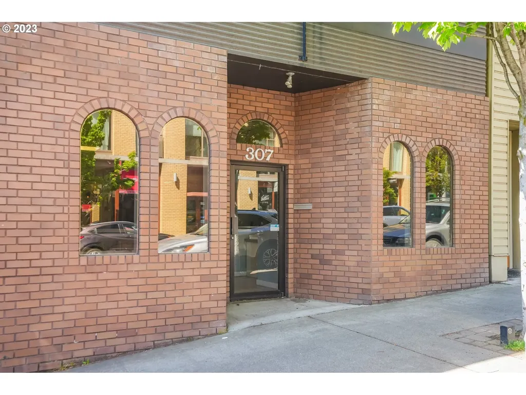 307 Oak Street Hood River OR 97031