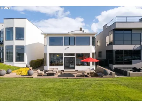 139 N Lotus Beach Drive Portland OR 97217