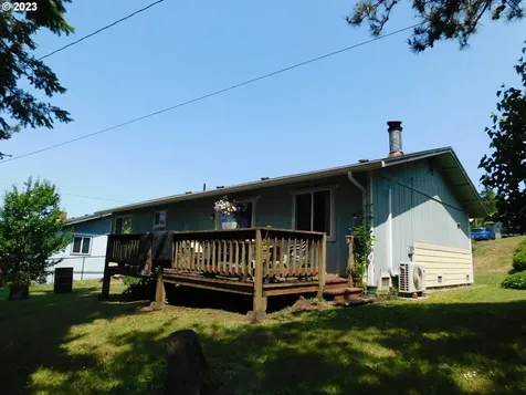 1968 View Street Myrtle Point OR 97458