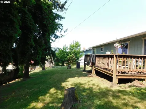 1968 View Street Myrtle Point OR 97458