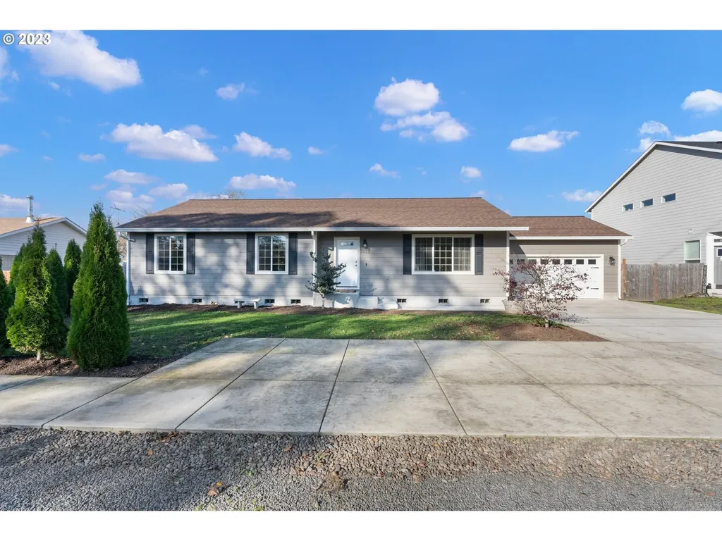 1839 Lewis River Road Woodland WA 98674