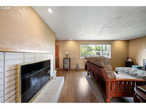 2465 17th Street Springfield OR 97477