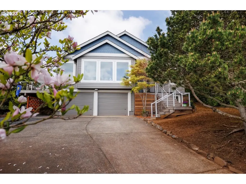 226 Sw Walnut Avenue Dundee OR 97115