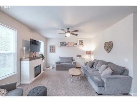 2364 Mountain River Drive Lebanon OR 97355