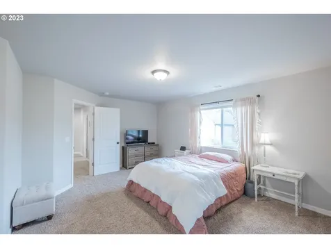 2364 Mountain River Drive Lebanon OR 97355