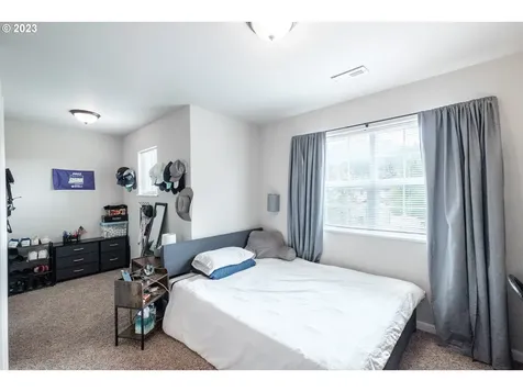 2364 Mountain River Drive Lebanon OR 97355