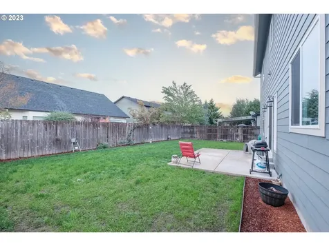 2364 Mountain River Drive Lebanon OR 97355