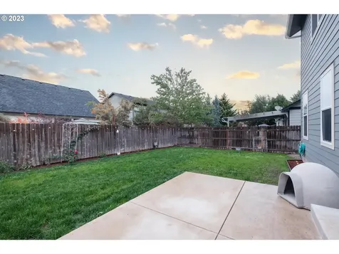 2364 Mountain River Drive Lebanon OR 97355