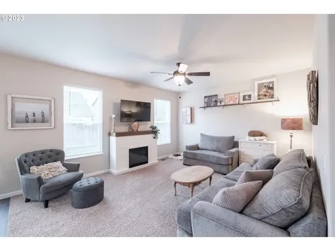 2364 Mountain River Drive Lebanon OR 97355
